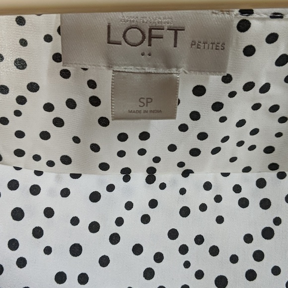 Loft top with ruffle sleeves and polka dots - Picture 3 of 3